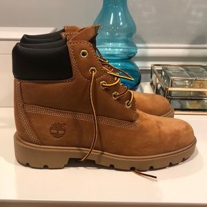 Never worn Boys Timberland waterproof boots size 4